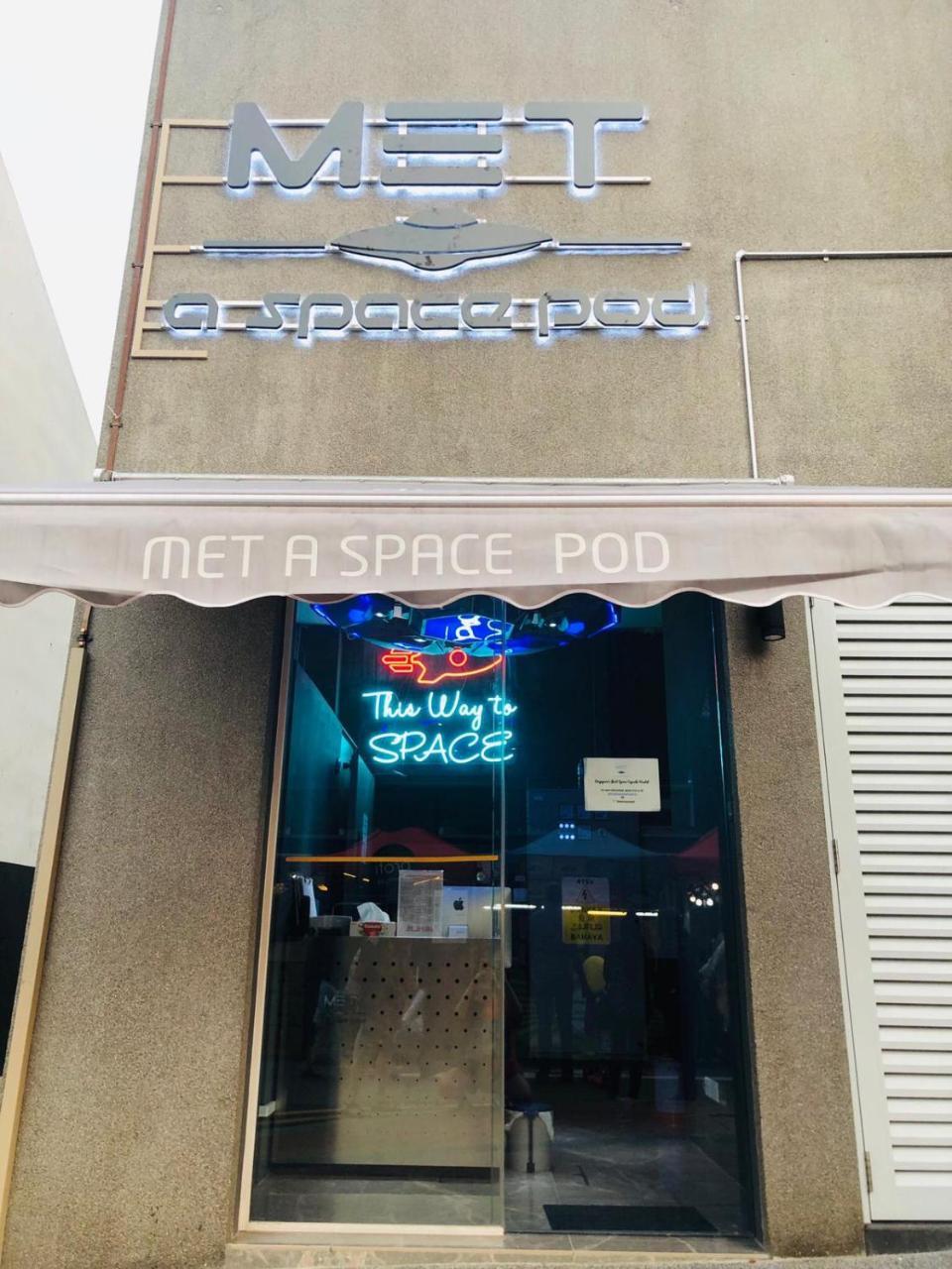 Met A Space Pod At Arab Street Singapur Dış mekan fotoğraf